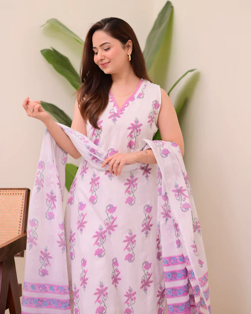Lilac White Floral Mul Cotton Suit